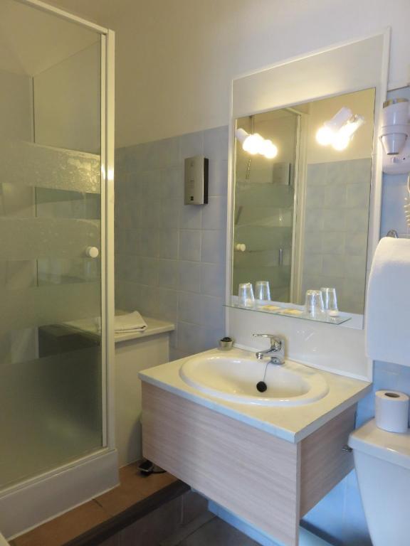 Le Relais Du Pont De Rhodes Frayssinet Phòng bức ảnh