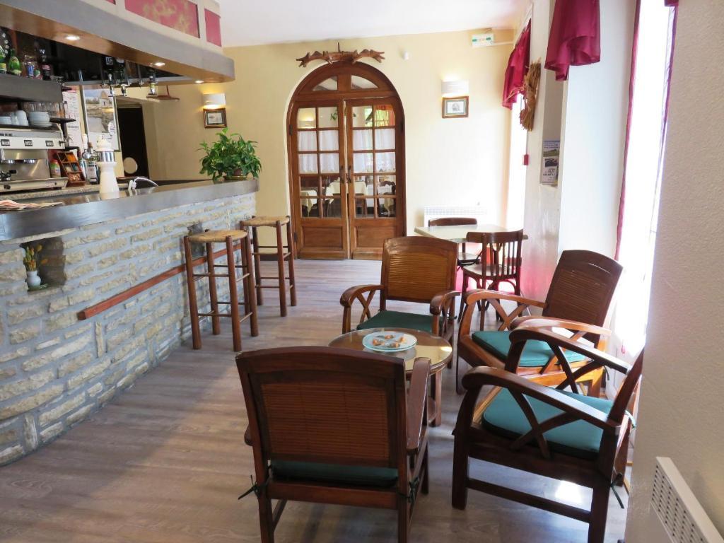 Le Relais Du Pont De Rhodes Frayssinet Ngoại thất bức ảnh